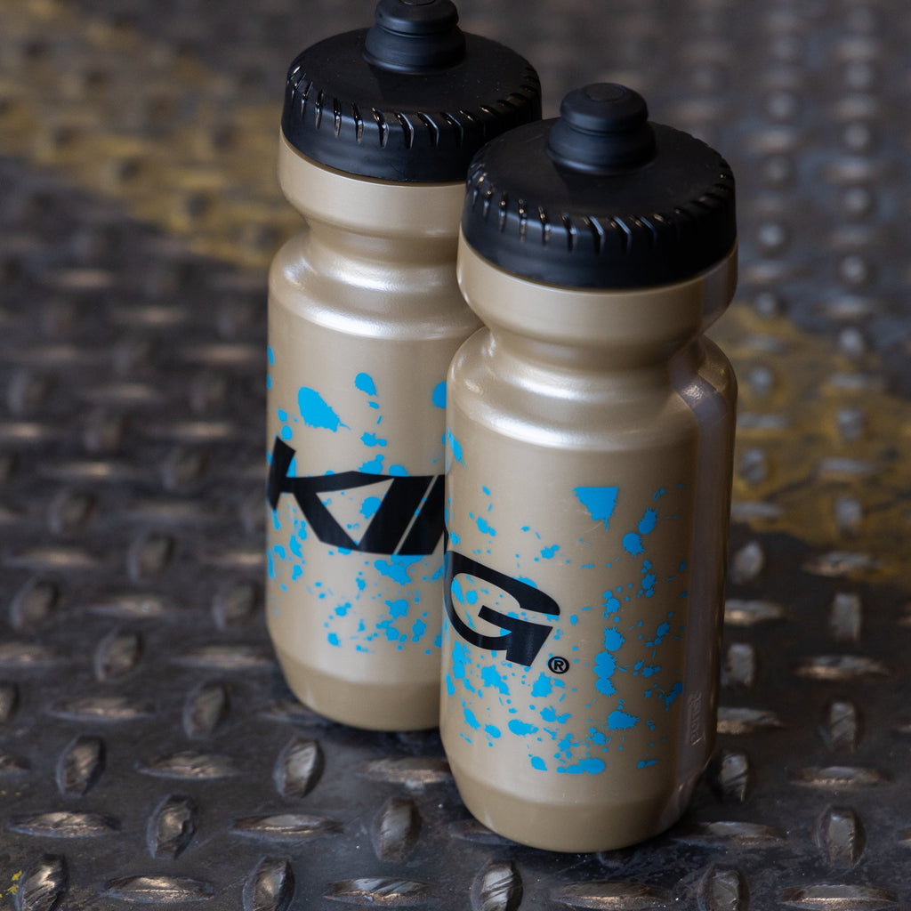 Dark Deal: Chris King - Splash Water Bottle (1 Pair, 2 Bottles)