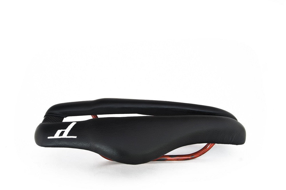 Dash Strike.9 Saddle